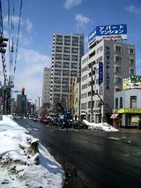 会社前の道路