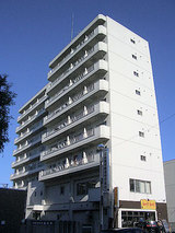 リラハイツ北１４条外観
