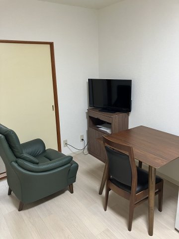 室内　家具家電付き