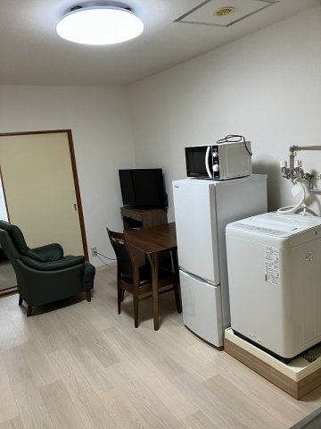 室内　家具家電付き