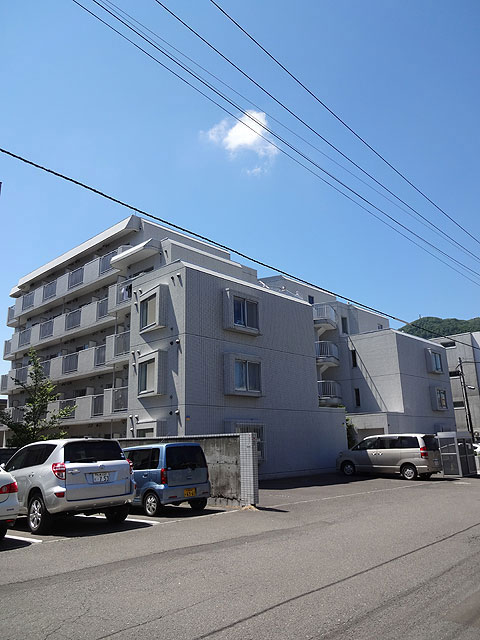 クリオ山鼻南壱番館 外観写真