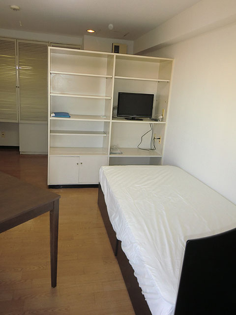 室内　家具家電付き