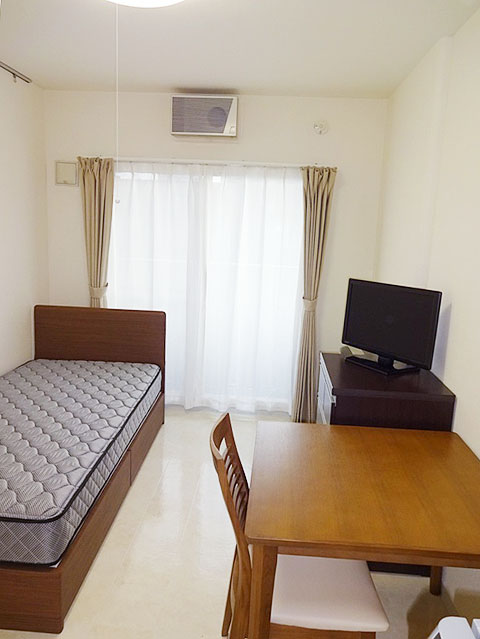 室内　家具家電付き