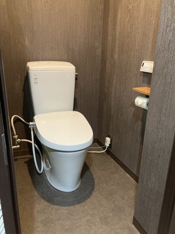 トイレ（温水洗浄便座付き）