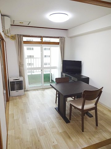 室内　家具家電付き