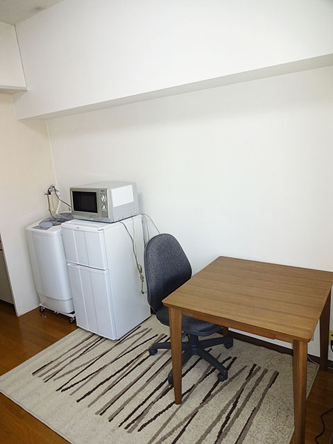 室内　家具家電付き