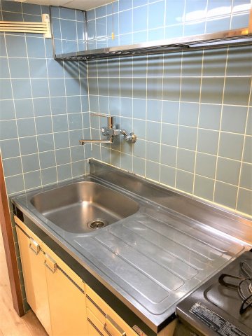 キッチン。ワンレバー混合水栓です。