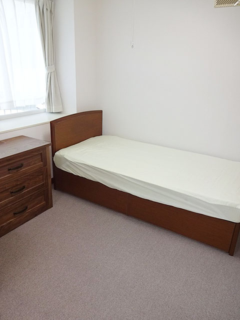 ベッド　家具家電付き