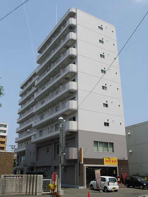 リラハイツ北14条 外観写真