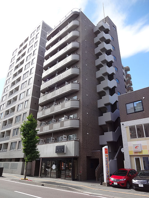 メゾンクレスト円山公園 外観